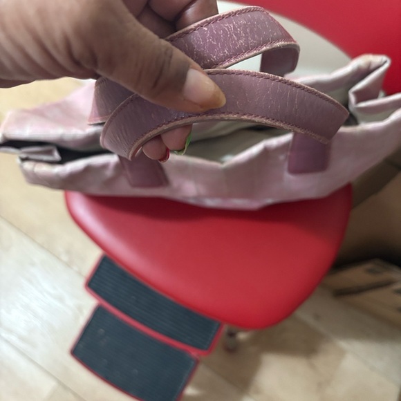 Authentic Elegant Pink  Chanel Tote Bag - Picture 6 of 11